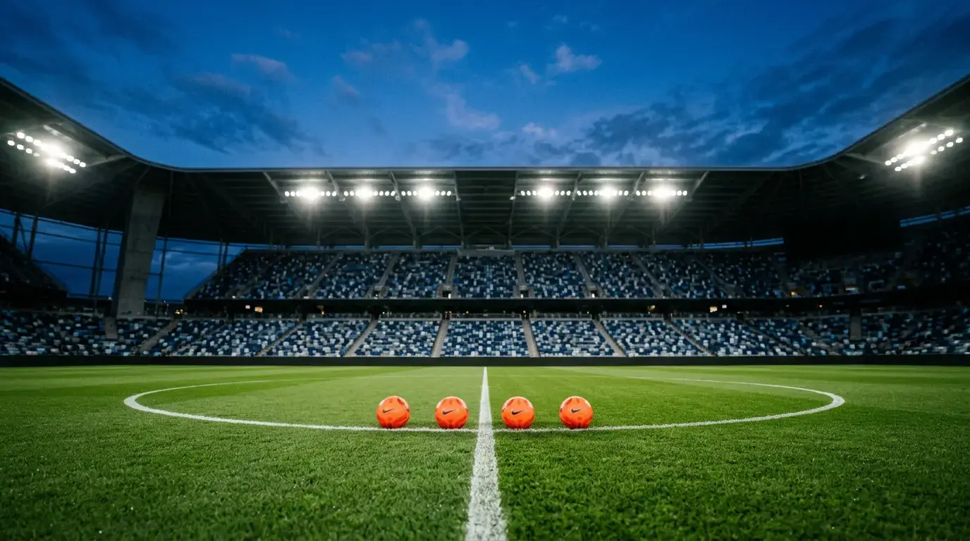 Vista general de un estadio estadounidense con el césped iluminado por focos antes de un partido de los dieciseisavos del Mundial 2026